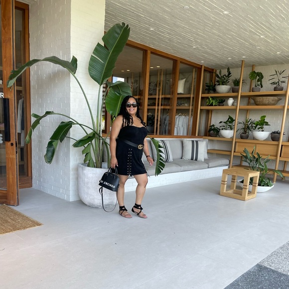 Meet your Posher, Rena - Picture 1 of 9